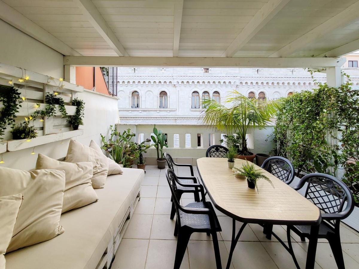 Apartament Penthouse In The Heart Of Bari With Terrace Zewnętrze zdjęcie