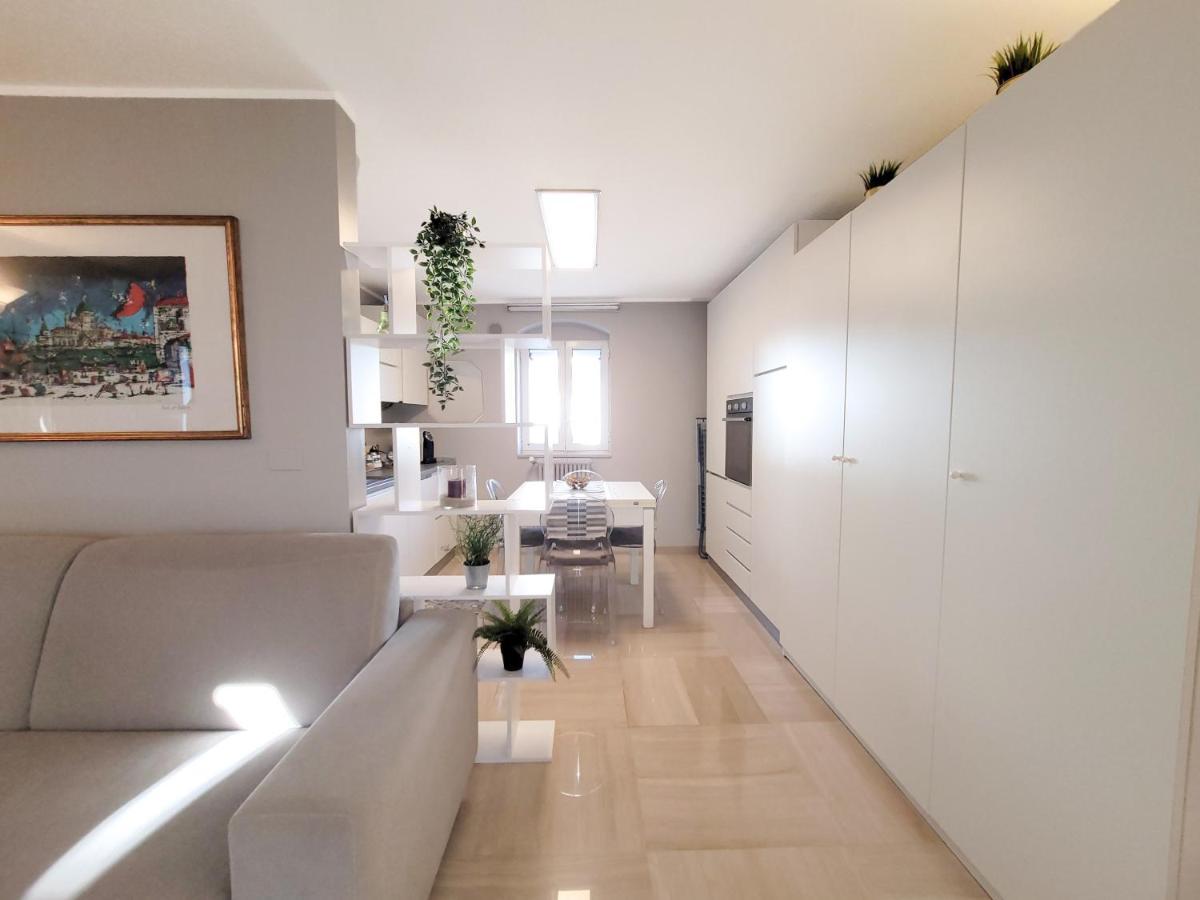 Apartament Penthouse In The Heart Of Bari With Terrace Zewnętrze zdjęcie