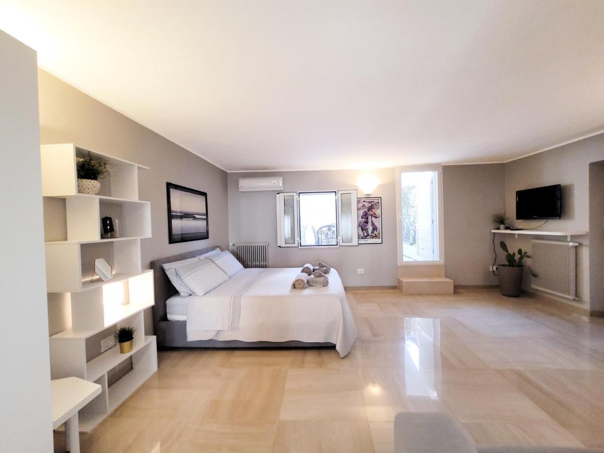 Apartament Penthouse In The Heart Of Bari With Terrace Zewnętrze zdjęcie
